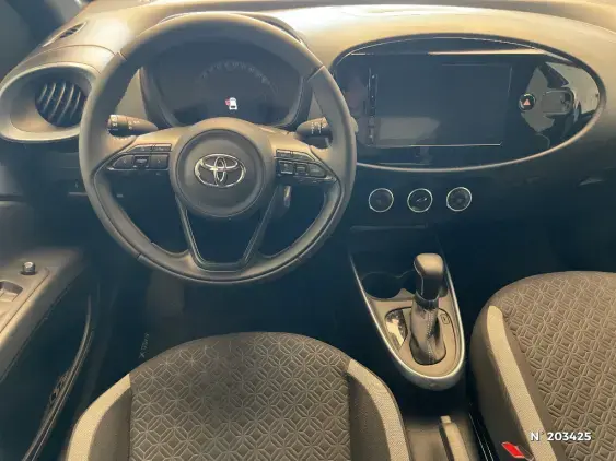 TOYOTA AYGO X - voiture d'occasion - Photo 9