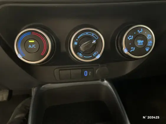 TOYOTA AYGO X - voiture d'occasion - Photo 31