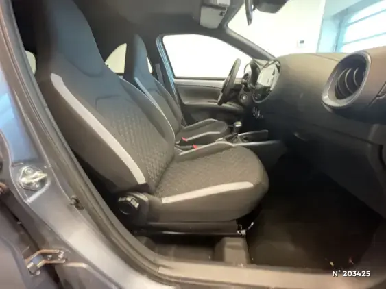 TOYOTA AYGO X - voiture d'occasion - Photo 10