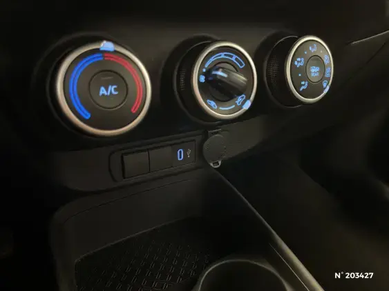 TOYOTA AYGO X - voiture d'occasion - Photo 30