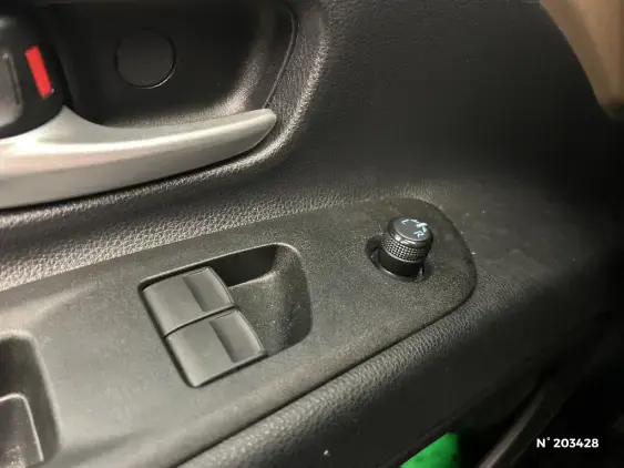 TOYOTA AYGO X - voiture d'occasion - Photo 32