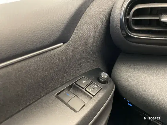 TOYOTA YARIS IV - voiture d'occasion - Photo 30