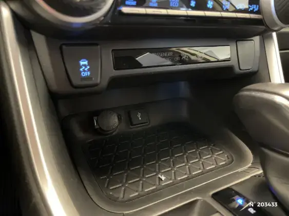 TOYOTA RAV4 V - voiture d'occasion - Photo 32