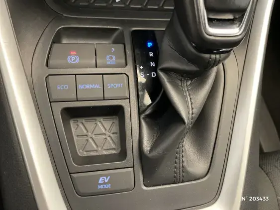 TOYOTA RAV4 V - voiture d'occasion - Photo 33