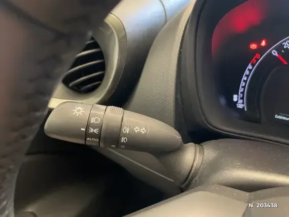 TOYOTA AYGO X - voiture d'occasion - Photo 28