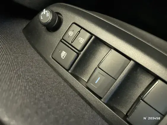 TOYOTA YARIS IV - voiture d'occasion - Photo 29