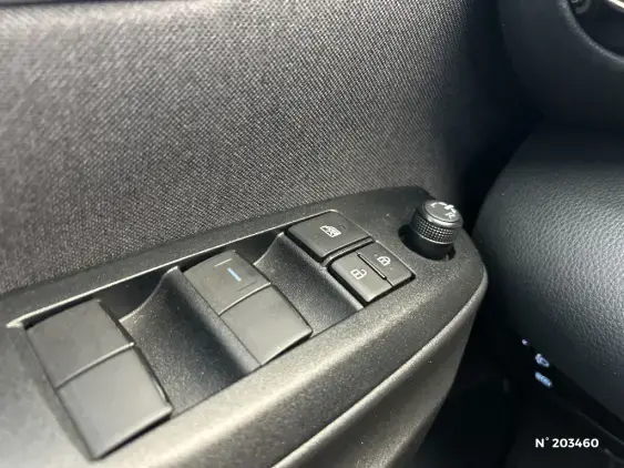 TOYOTA YARIS IV - voiture d'occasion - Photo 30