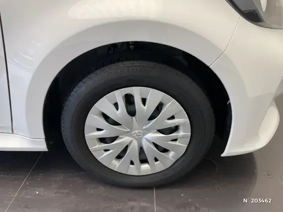 TOYOTA YARIS IV - voiture d'occasion - Photo 8