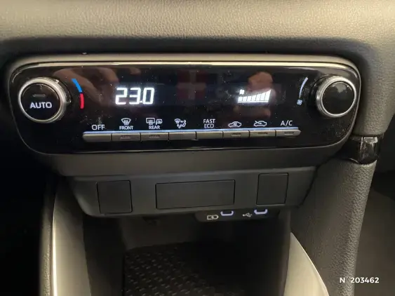 TOYOTA YARIS IV - voiture d'occasion - Photo 24