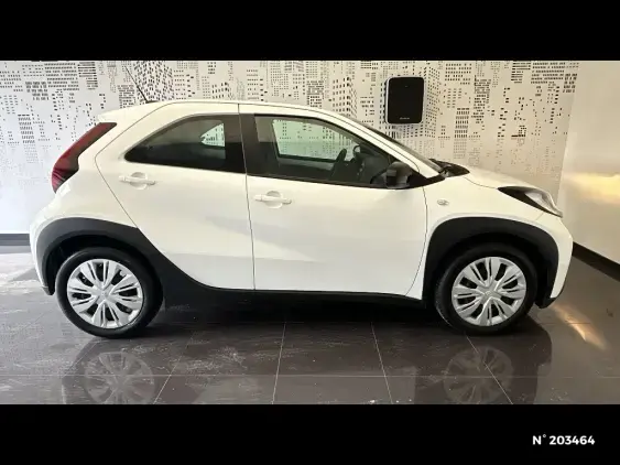 TOYOTA AYGO X - voiture d'occasion - Photo 5