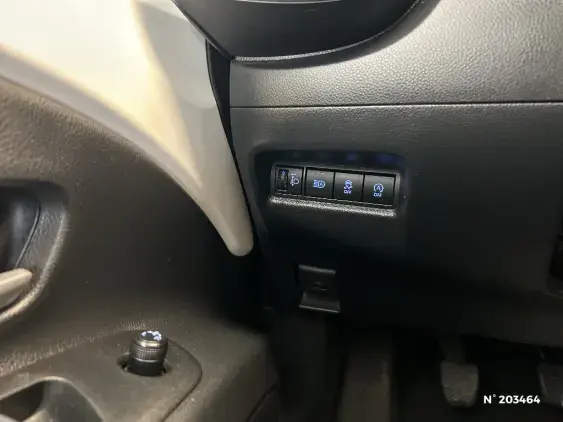 TOYOTA AYGO X - voiture d'occasion - Photo 31