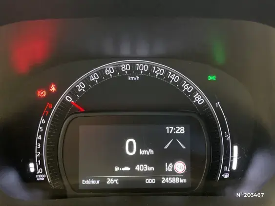 TOYOTA AYGO X - voiture d'occasion - Photo 12