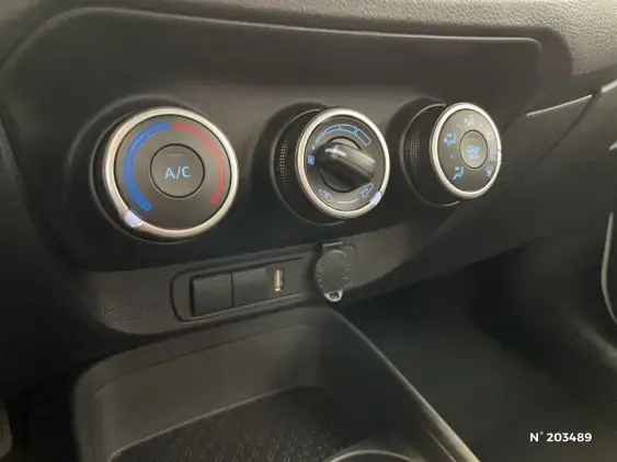 TOYOTA AYGO X - voiture d'occasion - Photo 30