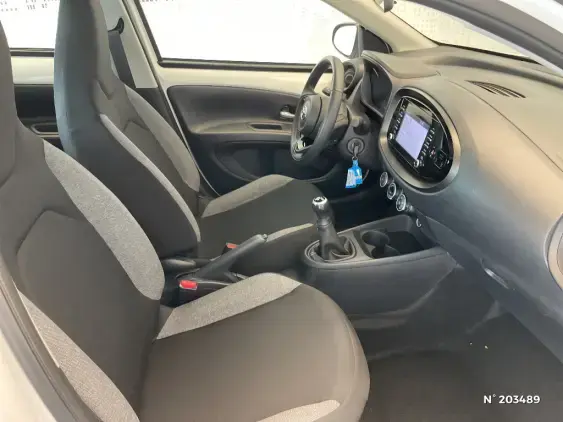 TOYOTA AYGO X - voiture d'occasion - Photo 10
