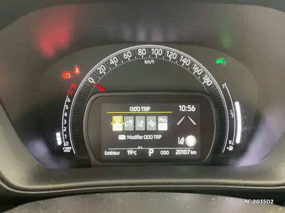 TOYOTA AYGO X - voiture d'occasion - Photo 12