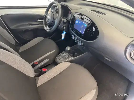 TOYOTA AYGO X - voiture d'occasion - Photo 10