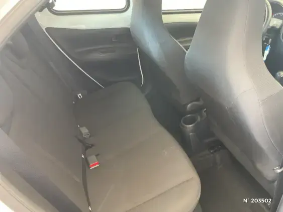 TOYOTA AYGO X - voiture d'occasion - Photo 11