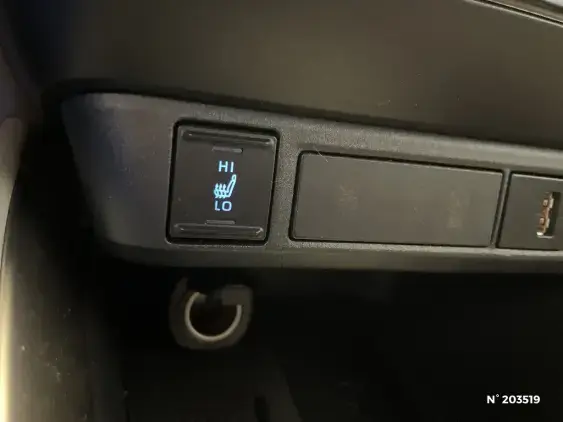 TOYOTA YARIS IV - voiture d'occasion - Photo 31