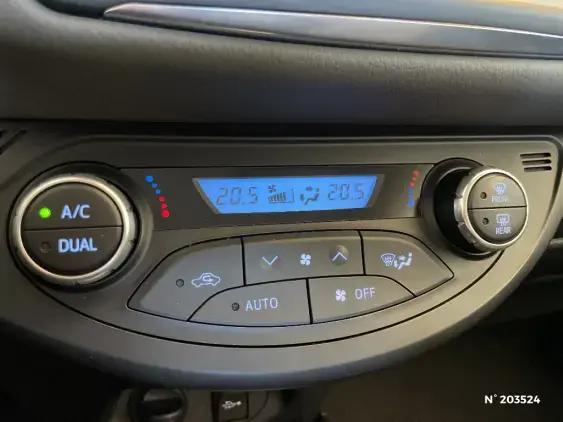 TOYOTA YARIS III - voiture d'occasion - Photo 15