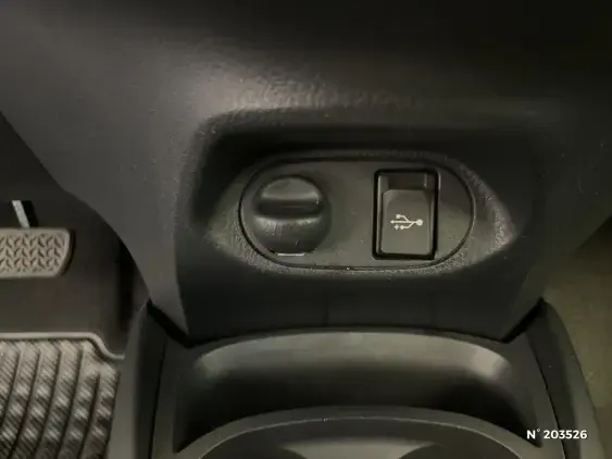 TOYOTA YARIS III - voiture d'occasion - Photo 31