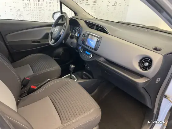 TOYOTA YARIS III - voiture d'occasion - Photo 10