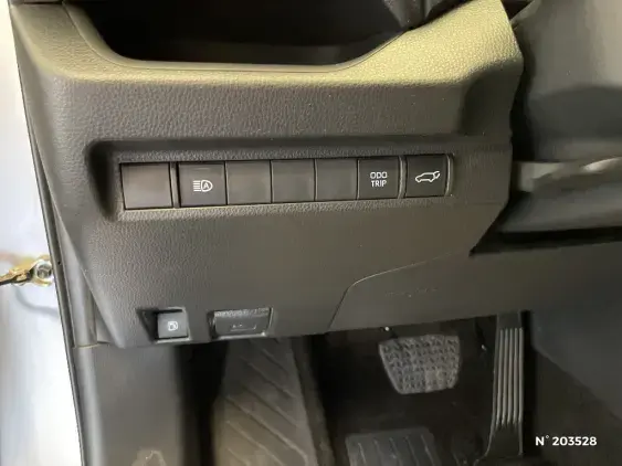 TOYOTA RAV4 V - voiture d'occasion - Photo 12