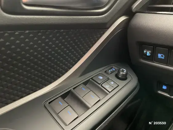 TOYOTA C-HR - voiture d'occasion - Photo 33