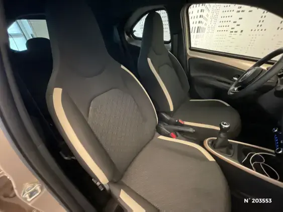 TOYOTA AYGO X - voiture d'occasion - Photo 34