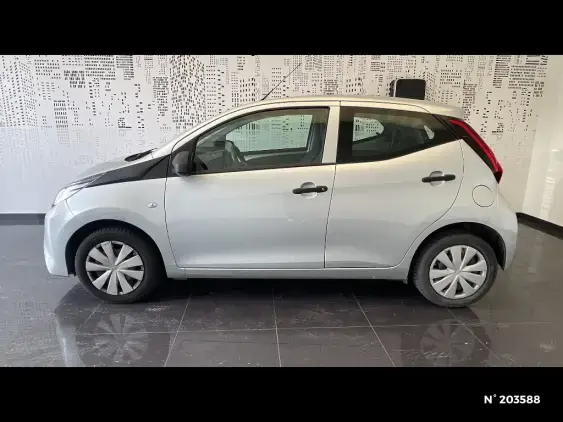TOYOTA AYGO II - voiture d'occasion - Photo 2