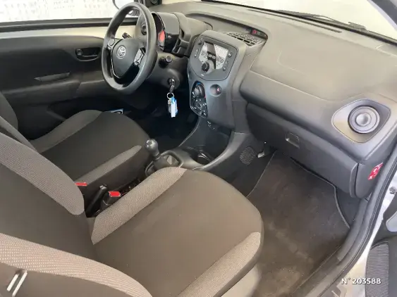 TOYOTA AYGO II - voiture d'occasion - Photo 8