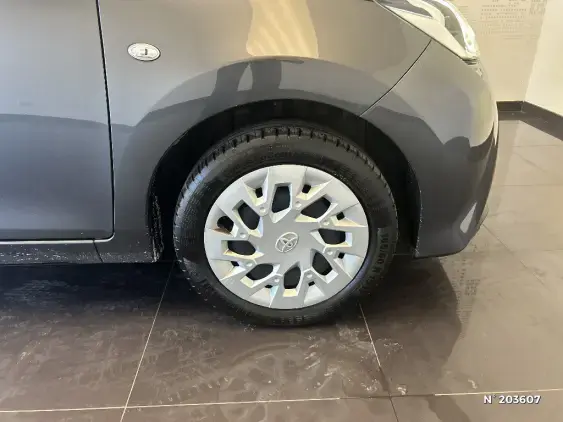 TOYOTA AYGO II - voiture d'occasion - Photo 8