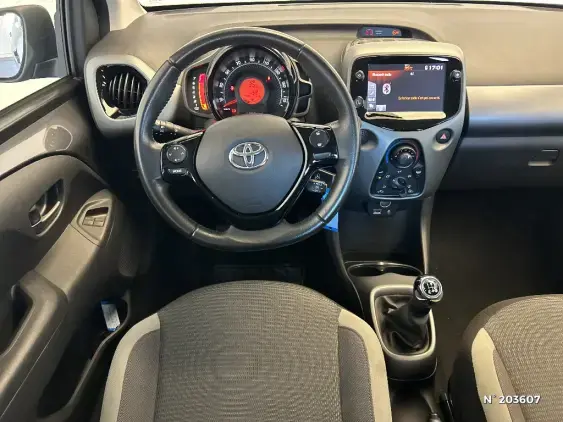 TOYOTA AYGO II - voiture d'occasion - Photo 9