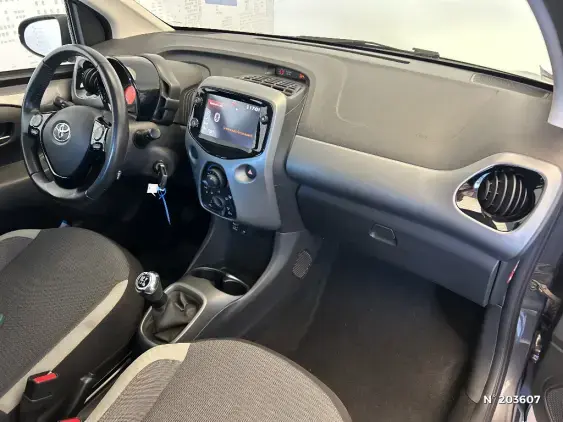 TOYOTA AYGO II - voiture d'occasion - Photo 10