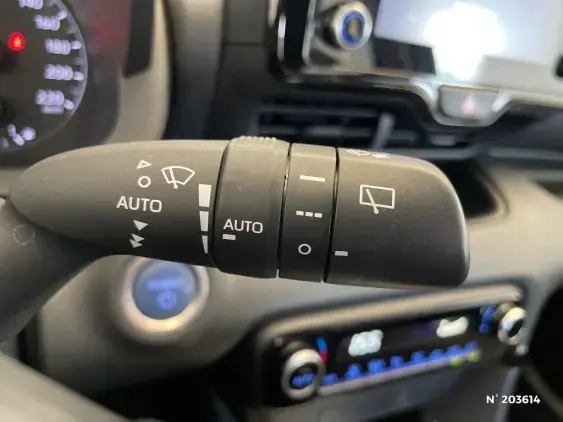 TOYOTA YARIS IV - voiture d'occasion - Photo 25