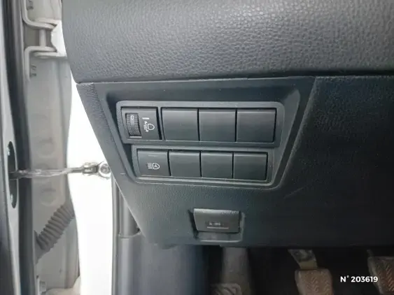 TOYOTA YARIS IV - voiture d'occasion - Photo 15