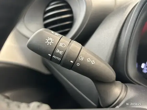 TOYOTA AYGO X - voiture d'occasion - Photo 30