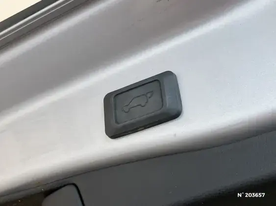 TOYOTA RAV4 V - voiture d'occasion - Photo 25