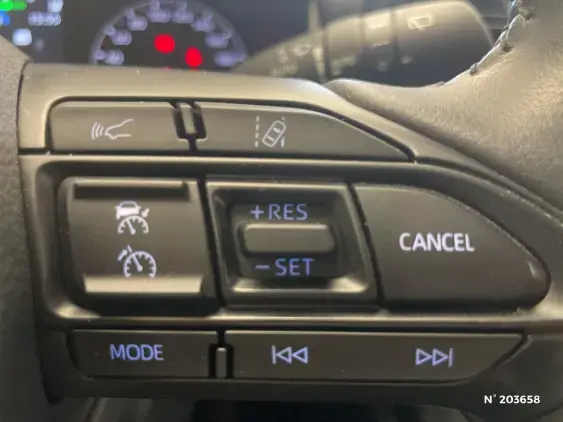 TOYOTA YARIS IV - voiture d'occasion - Photo 27