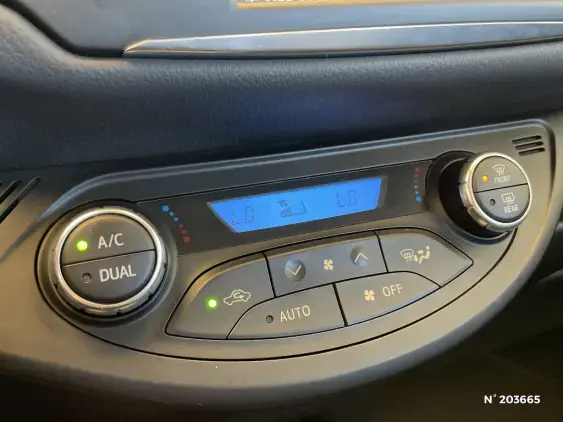 TOYOTA YARIS III - voiture d'occasion - Photo 30