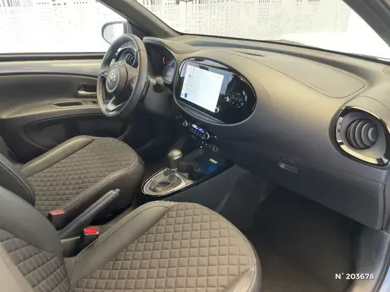 TOYOTA AYGO X - voiture d'occasion - Photo 8