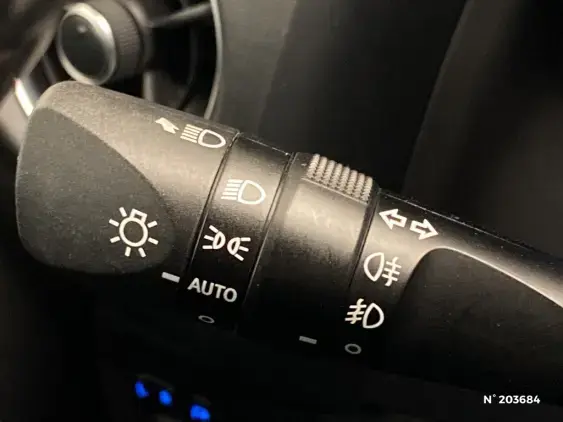 TOYOTA AURIS II - voiture d'occasion - Photo 36