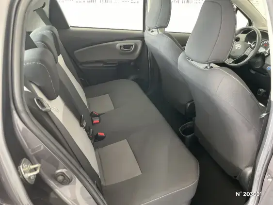 TOYOTA YARIS III - voiture d'occasion - Photo 11