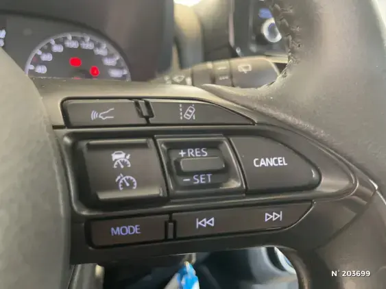 TOYOTA YARIS IV - voiture d'occasion - Photo 23
