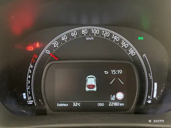 TOYOTA AYGO X - voiture d'occasion - Photo 12