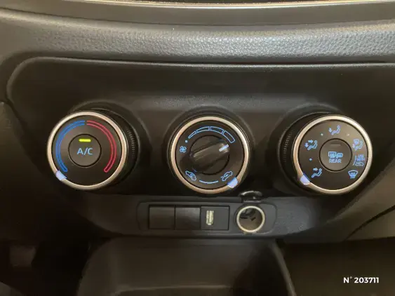 TOYOTA AYGO X - voiture d'occasion - Photo 15