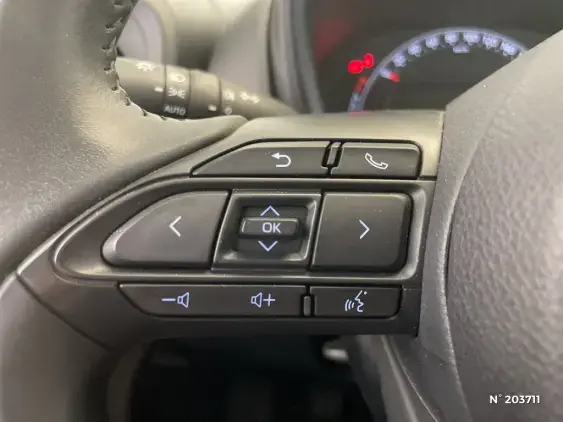 TOYOTA AYGO X - voiture d'occasion - Photo 26