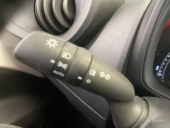 TOYOTA AYGO X - voiture d'occasion - Photo 27