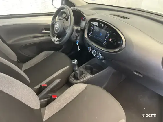 TOYOTA AYGO X - voiture d'occasion - Photo 10