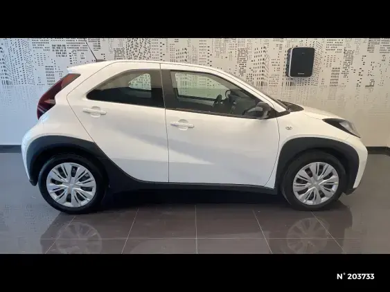 TOYOTA AYGO X - voiture d'occasion - Photo 5