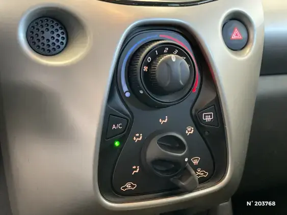 TOYOTA AYGO II - voiture d'occasion - Photo 31